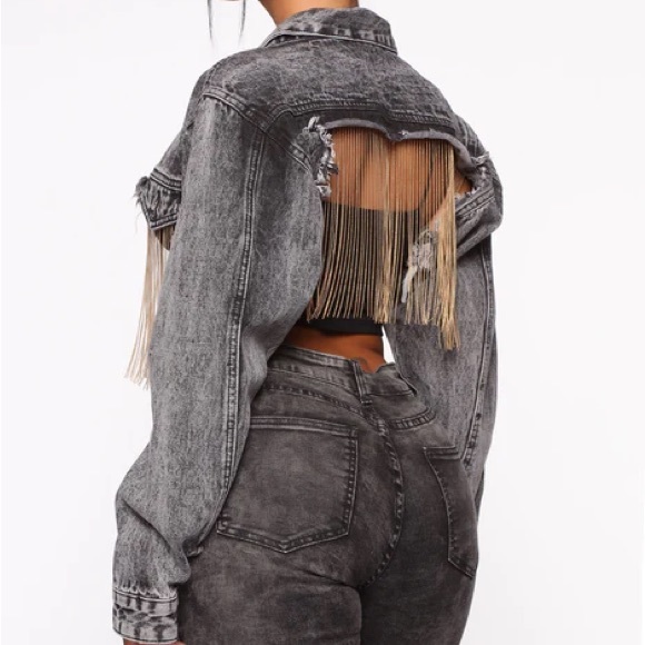 SHORT AND SWEET DENIM JACKET - BLACK - Picture 2 of 3